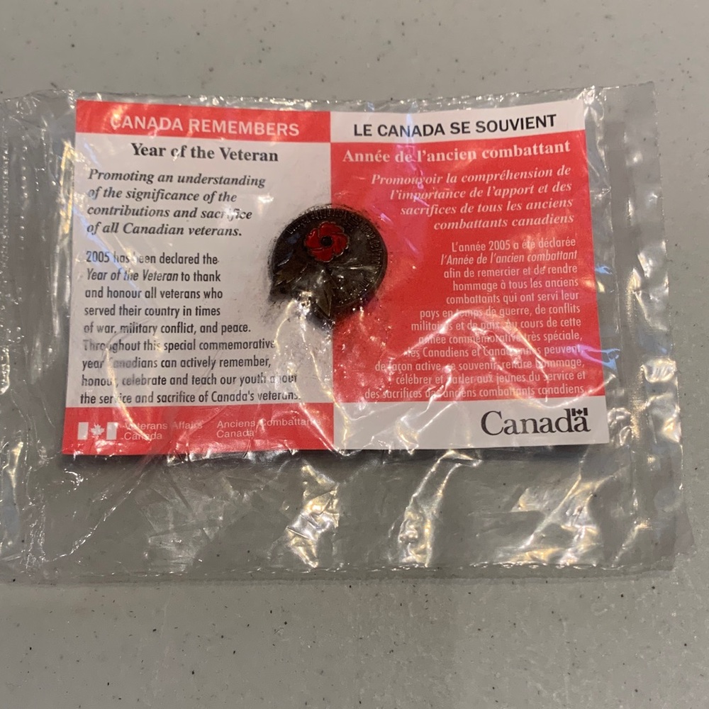 Poppy Canada Remembers Pin from 2005